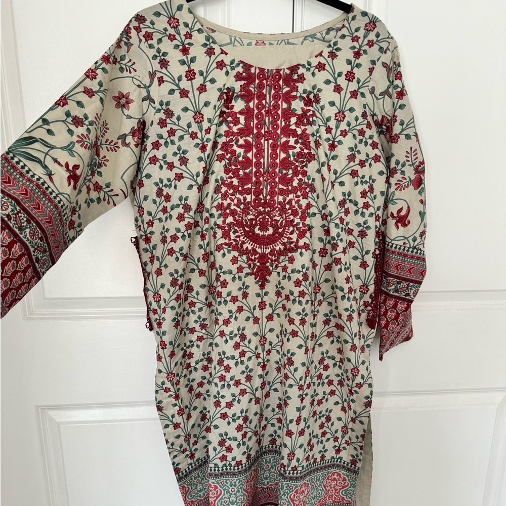 Pakistani Salwar Kameez